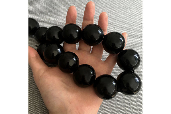 LAELIUS Antiques – Victorian Extra Large Whitby Jet Bead Necklace