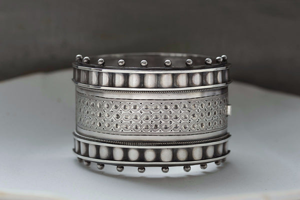 LAELIUS Antiques – Victorian Extra Wide Sterling Silver Bangle