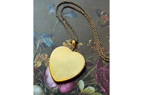 Early 20th Century 15ct Gold Large Heart Locket & Chain Set