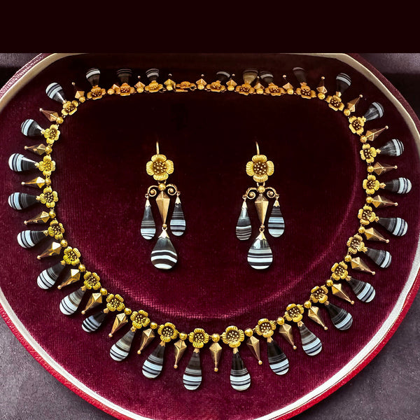 C.1860s. French 18k Gold and Banded Agate Suite