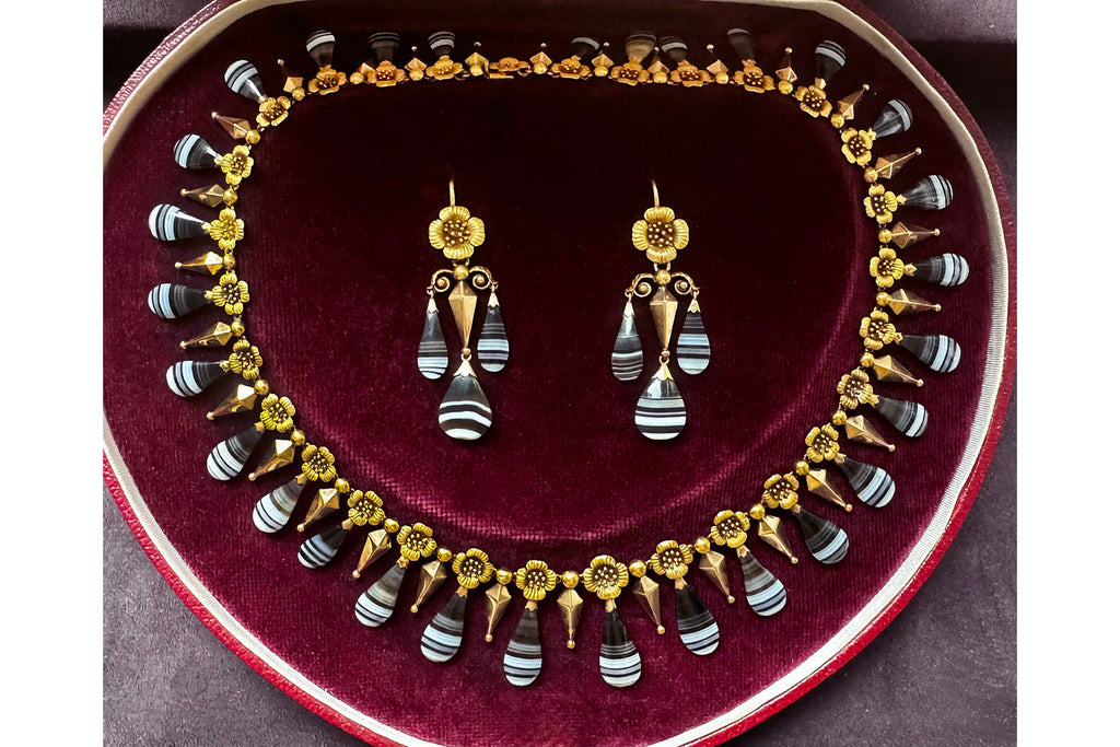 C.1860s. French 18k Gold and Banded Agate Suite