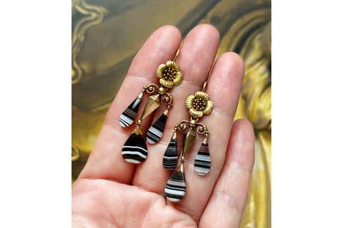 C.1860s. French 18k Gold and Banded Agate Suite