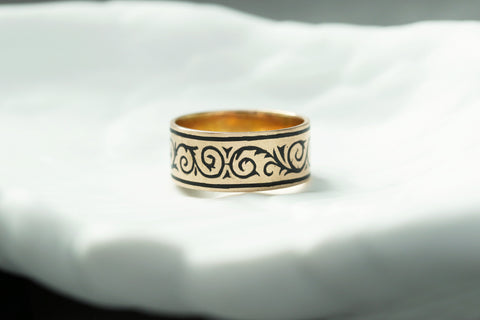 Mid-Victorian Enamel and Gold Band 