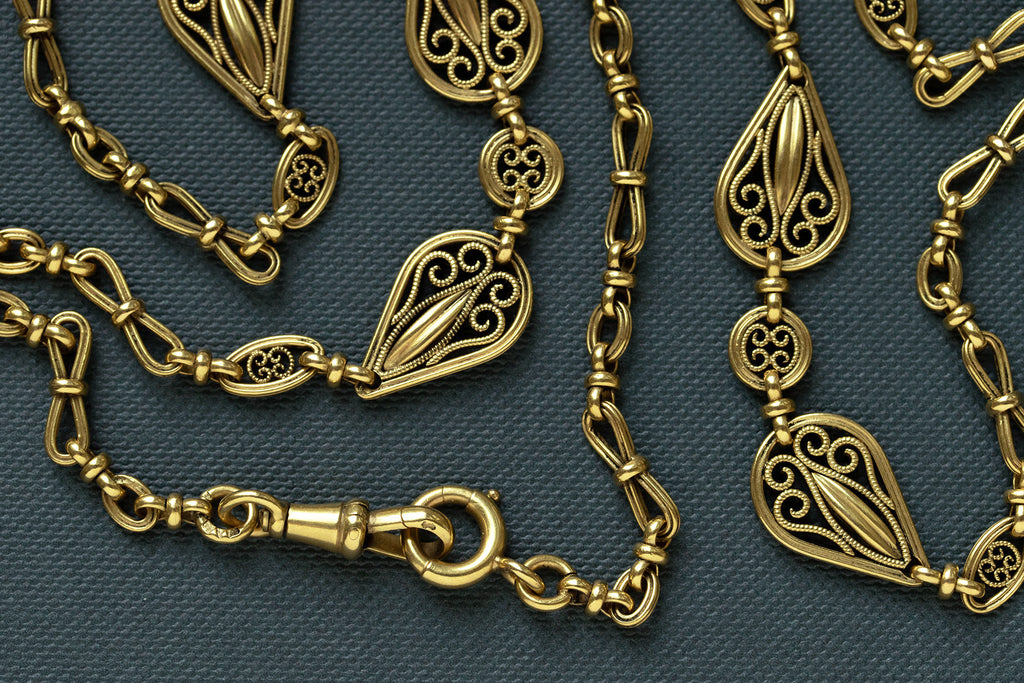 Late 19th Century French 18k Gold Sautoir Chain Necklace