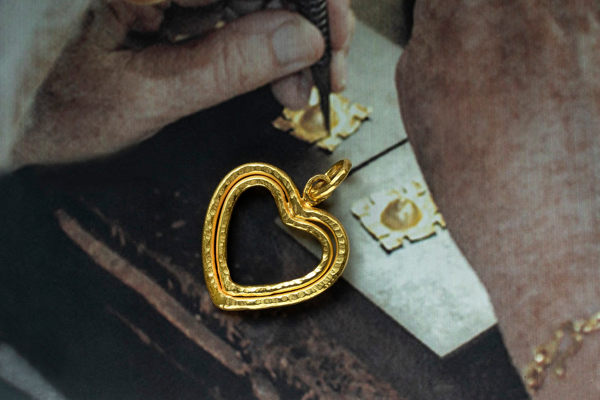 LAELIUS Antiques – Rare Vintage Jean Mahie 22k Gold Heart Pendant