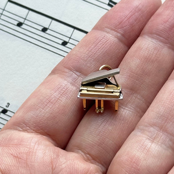 18k Gold Piano Charm Pendant