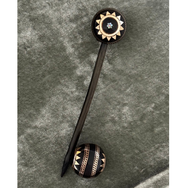 Victorian Piqué Hair Stick with Large Orbs