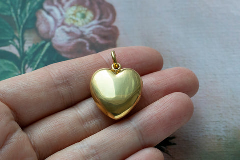 Antique 18k Gold Heart Locket