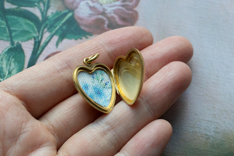 Antique 18k Gold Heart Locket