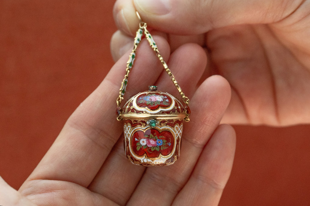 Early 19th Century Enamel and Gold Vinaigrette Pendant