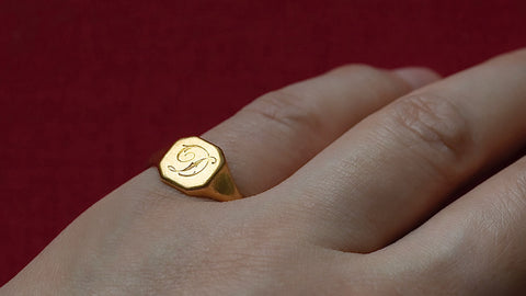 1935, 22k Gold 'D' Signet Ring