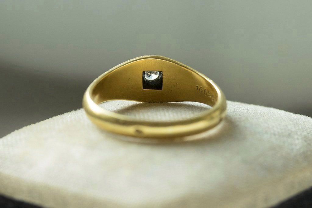 1920s French Diamond Ring with Deep Engravings