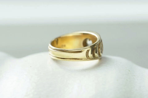 Diamond Solitaire Gold Band