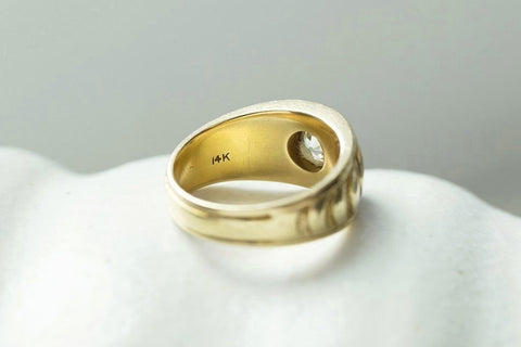 Diamond Solitaire Gold Band