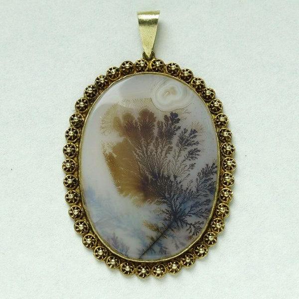 Large Victorian Agate Gold Pendant