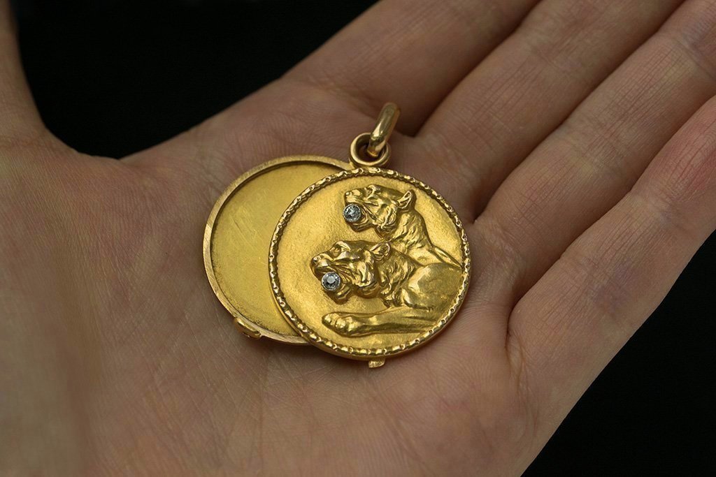 LAELIUS Antiques Art Nouveau Lion Locket with Diamonds