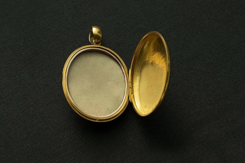 Victorian Assyrian Motif Gold Locket