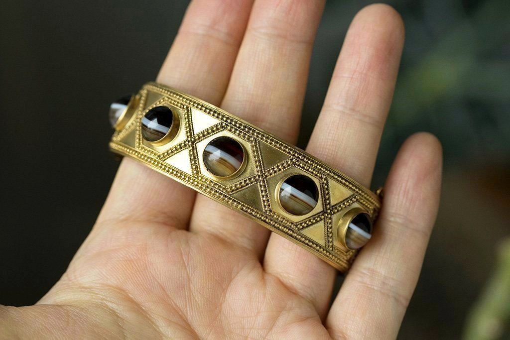 Victorian Banded Agate Gold Bangle