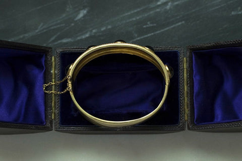 Victorian Banded Agate Gold Bangle