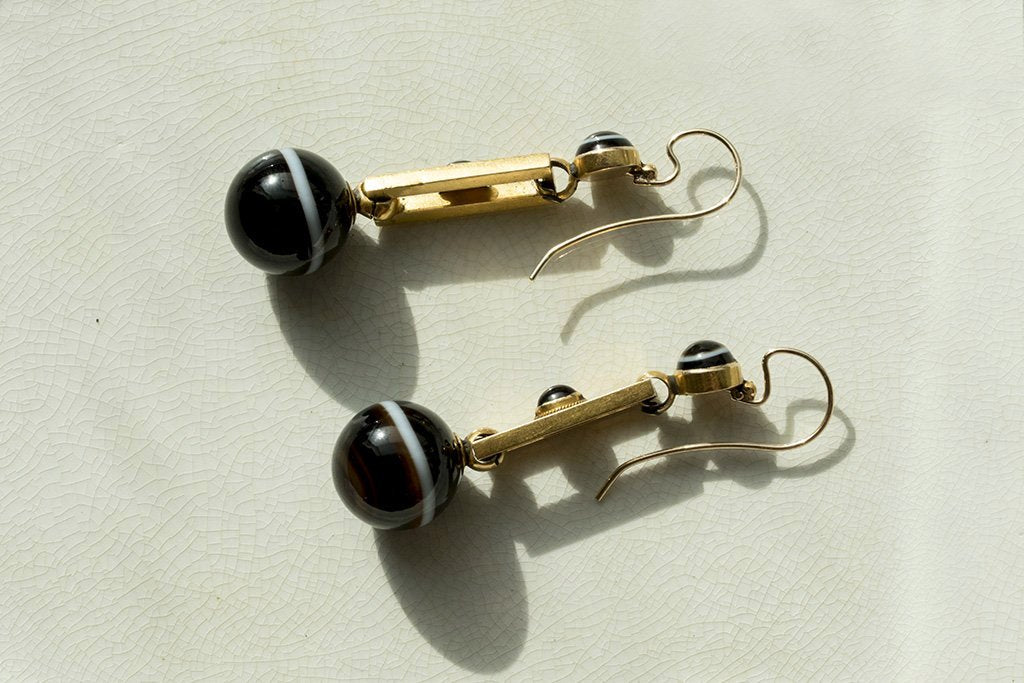 Victorian Banded Agate Gold Earrings