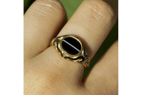 Victorian Banded Agate Black Enamel Mourning Ring