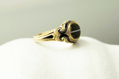 Victorian Banded Agate Black Enamel Mourning Ring