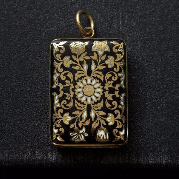 Early 19th Century Enamel Vinaigrette Pendant