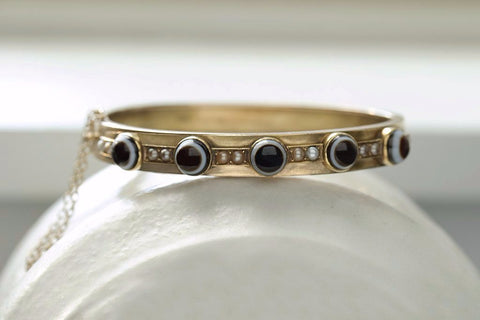 Victorian Bullseye Banded Agate Gold Bangle