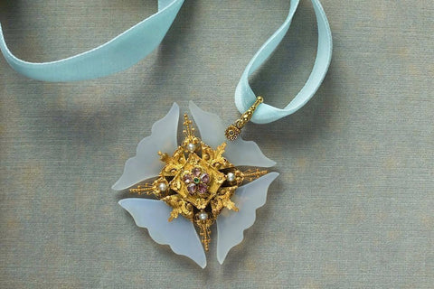 C.1820. Georgian Gold Chalcedony Pendant