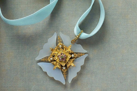 C.1820. Georgian Gold Chalcedony Pendant