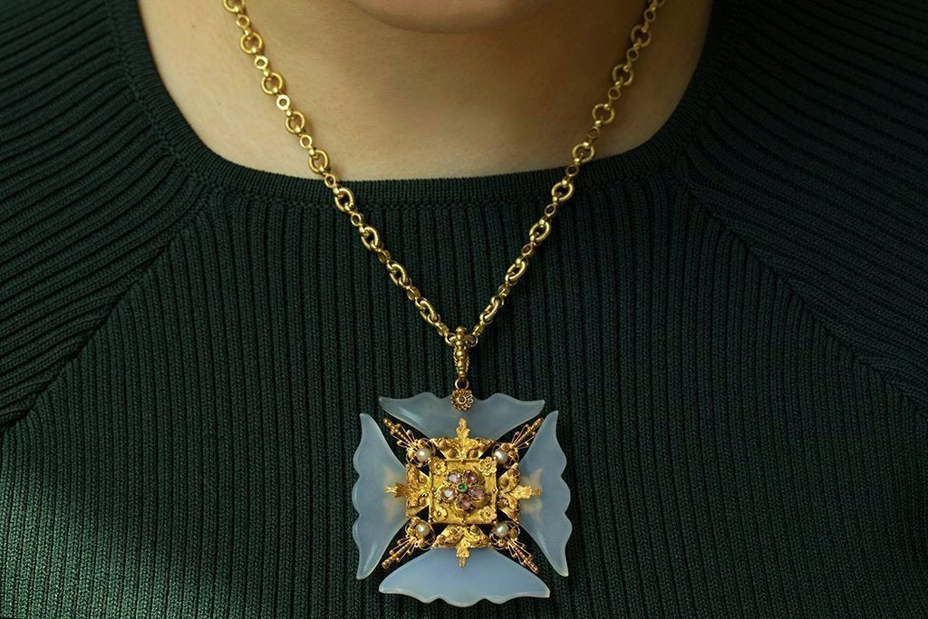 C.1820. Georgian Gold Chalcedony Pendant