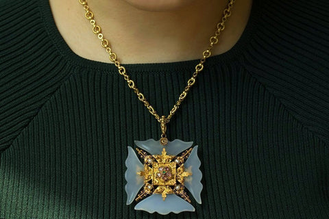 C.1820. Georgian Gold Chalcedony Pendant