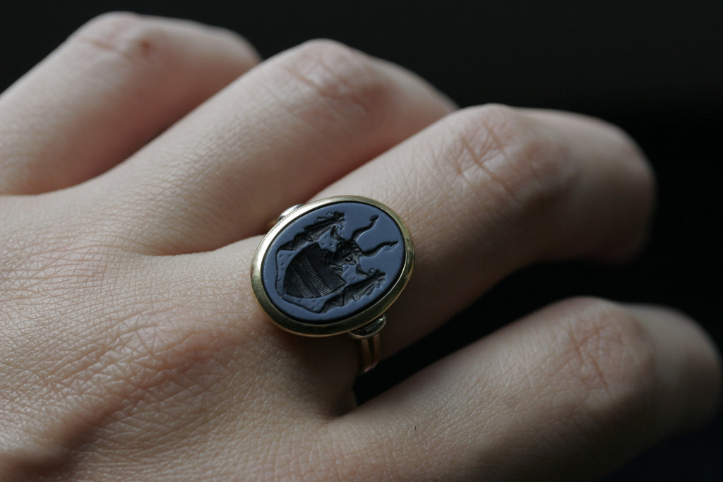 Intaglio Seal Agate Crest Ring