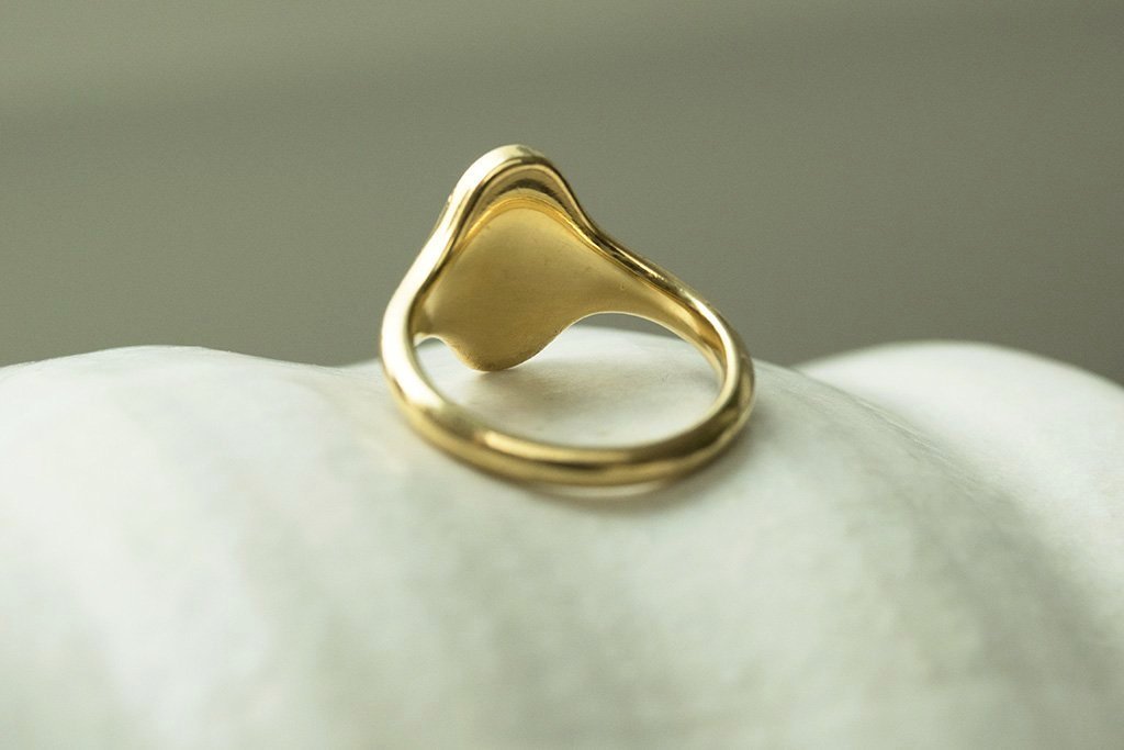Dog online signet ring