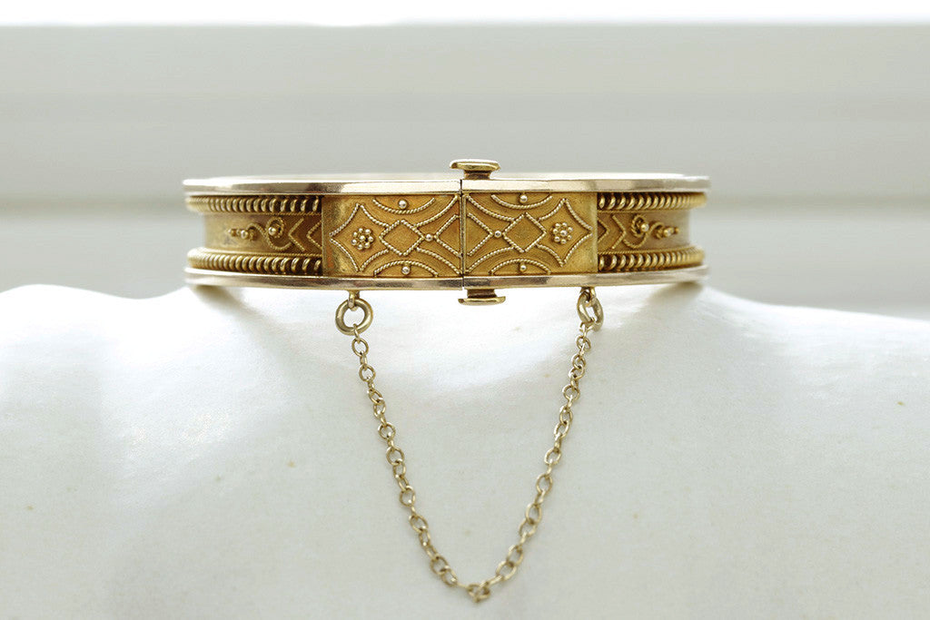 Vintage 9ct Rolled Gold Claddagh Bangle Bracelet – Mercy Madge