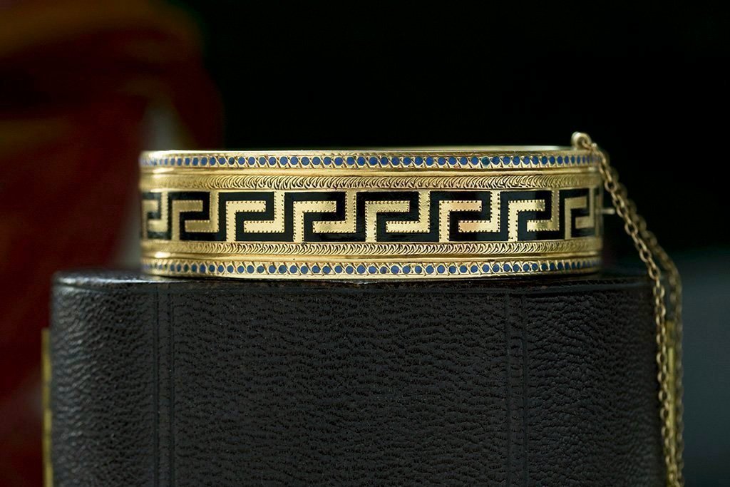 Yellow gold greek best sale key bracelet