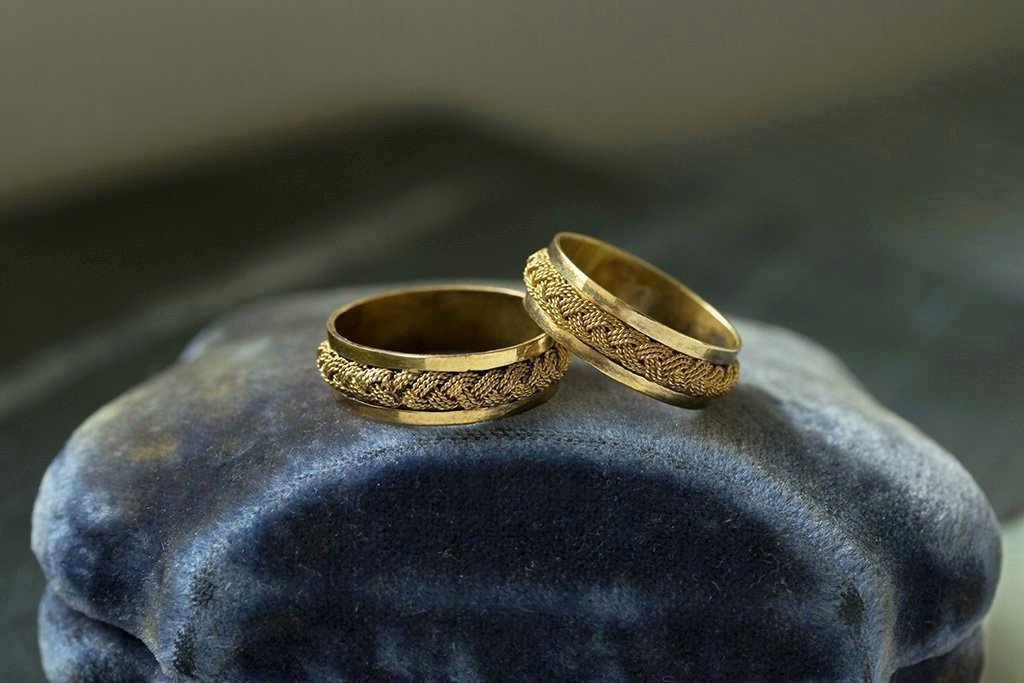 LAELIUS Antiques Pair of Gold Rope Rings