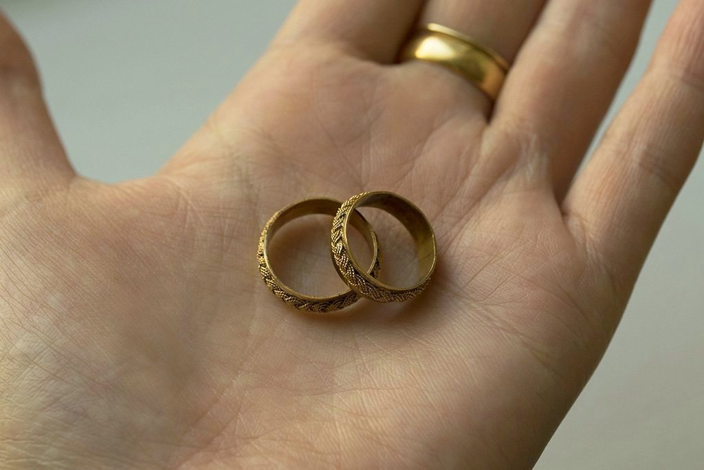 LAELIUS Antiques Pair of Gold Rope Rings