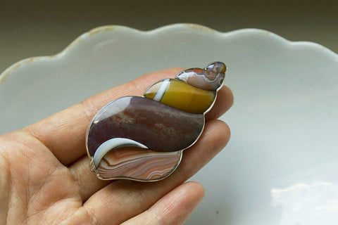 Victorian Scottish Agate 'Shell' Brooch