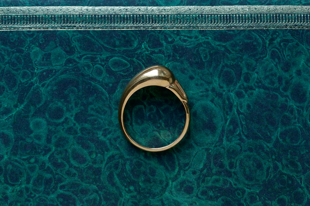 LAELIUS Antiques – Vintage 18k Gold Swan Ring