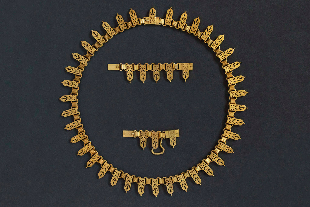 C.1860. Lars Larsson & Co. Gold Collar Necklace