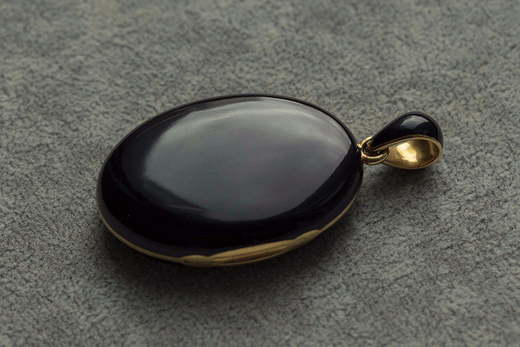 LAELIUS Antiques – Victorian Tiffany & Co. Black Enamel and Gold Locket
