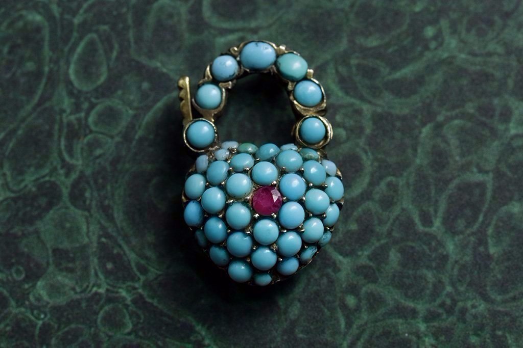 Victorian Pavé Turquoise Heart Padlock