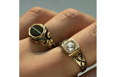 Victorian Banded Agate Black Enamel Mourning Ring