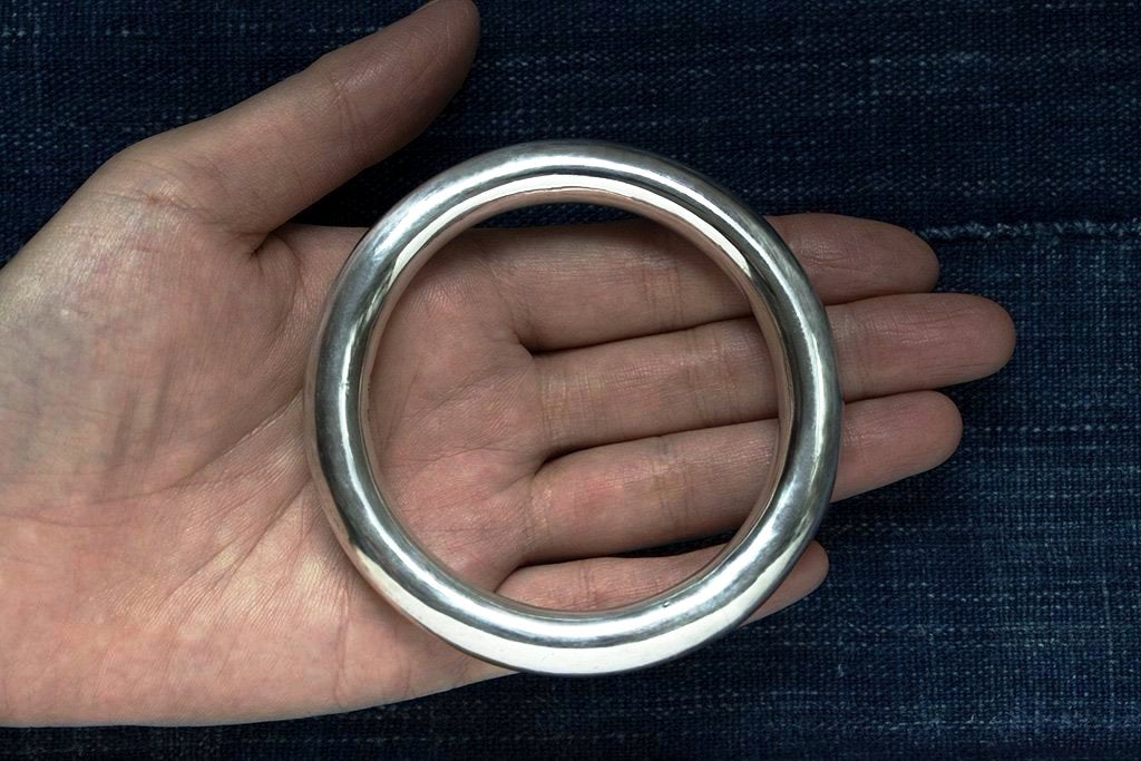 Vintage Sterling Silver Circle Bangle I