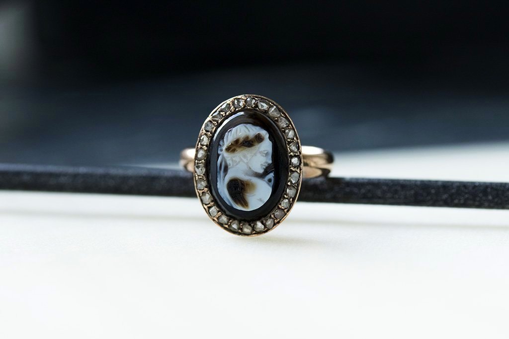 Antique Carved Sardonyx 'Love Token' Ring